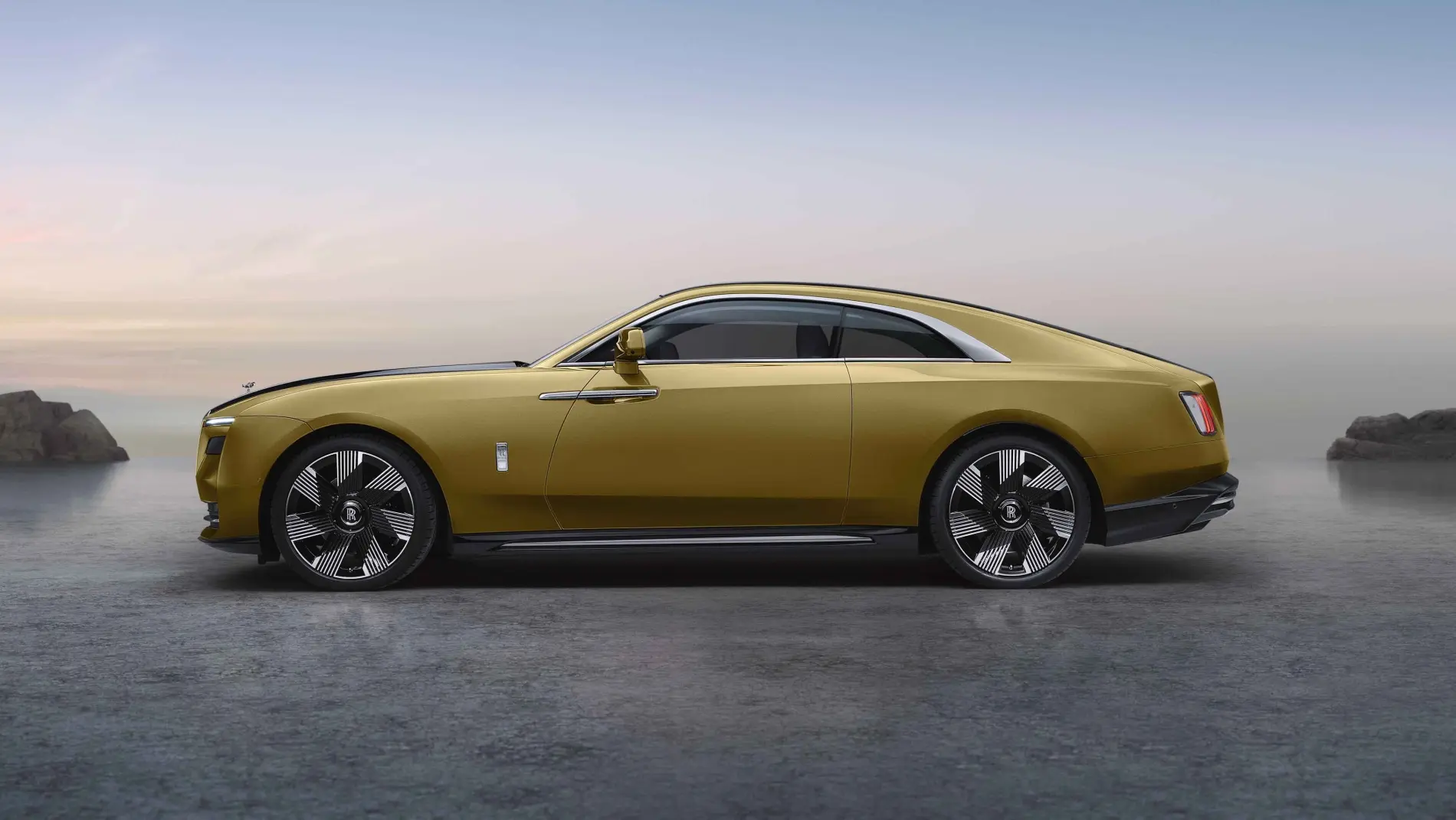 Rolls-Royce esitles lõpuks oma esimest elektrilist kupeed Spectre – auto.pub