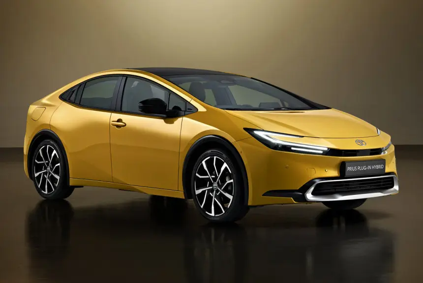 Uus Toyota Prius astub püünele – auto.pub